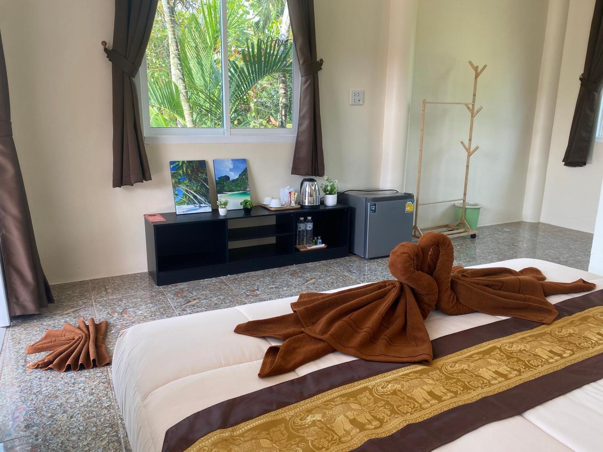 Arya Bungalow Ko Lanta Extérieur photo